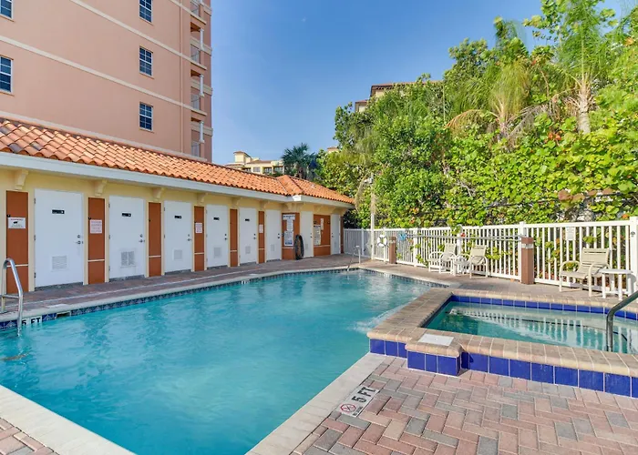 Coastal W/ Harbor Views: Steps To Beach! * Clearwater Beach