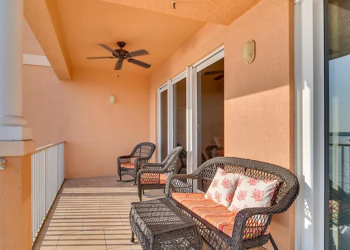 Coastal W/ Harbor Views: Steps To Beach! Ferienhaus Clearwater Beach